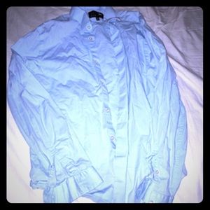 Men’s medium collared shirt